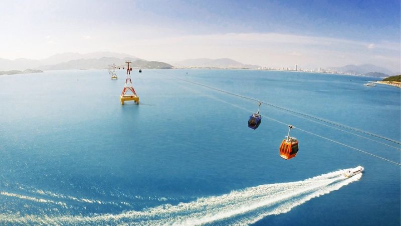 Cáp treo Song Ngư VinWonders Cửa Hội - cáp treo vượt biển đầu tiên và duy nhất tại Bắc Trung Bộ