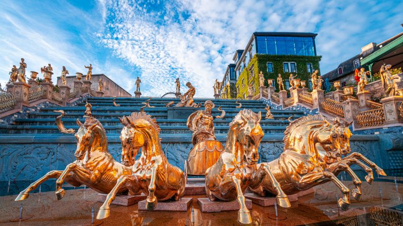 Công trình Thác thần Mặt Trời - điểm đến check in được nhiều du khách lựa chọn