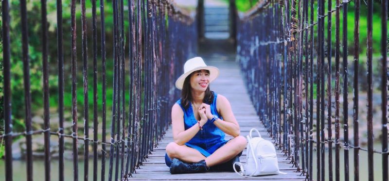 Check in cầu treo Alba