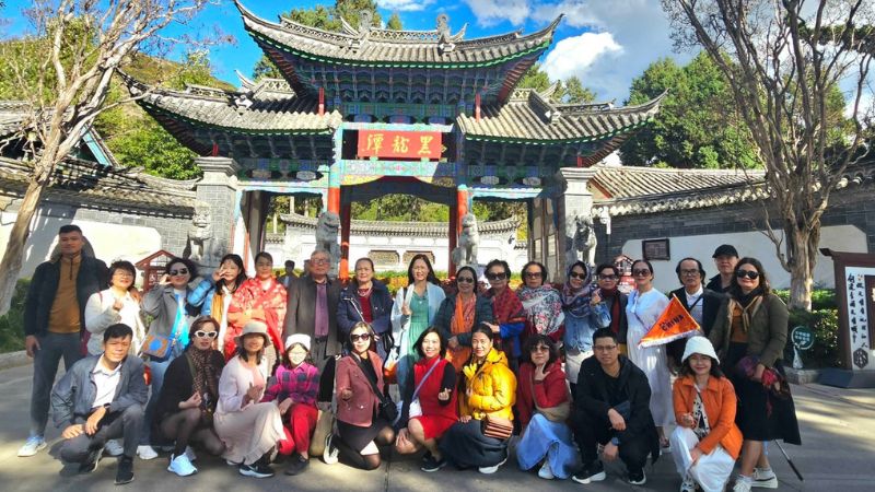 Đoàn khách BestPrice check in tour Trung Quốc từ Hồ Chí Minh
