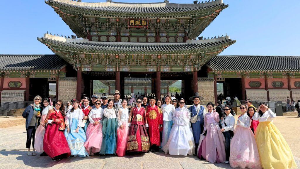 Du kh&aacute;ch BestPrice đi tour Busan - Seoul