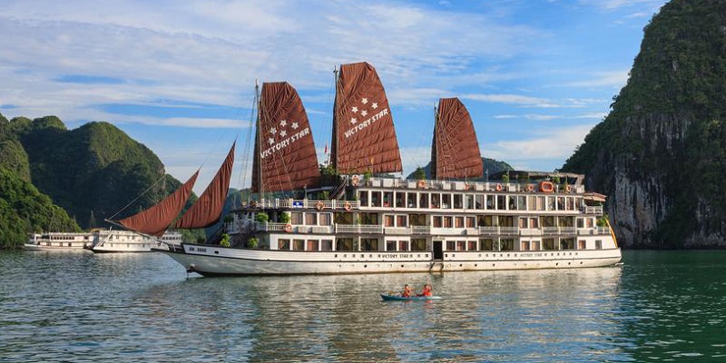 Du thuyền Victory Star