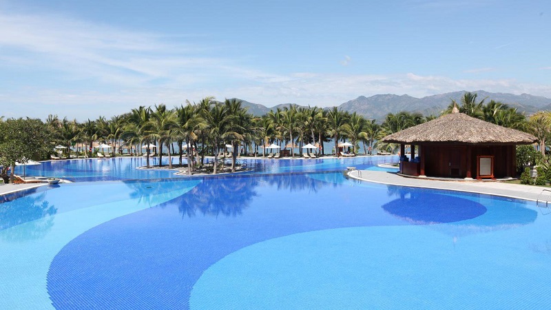 Hồ bơi ở Vinpearl Resort Nha Trang