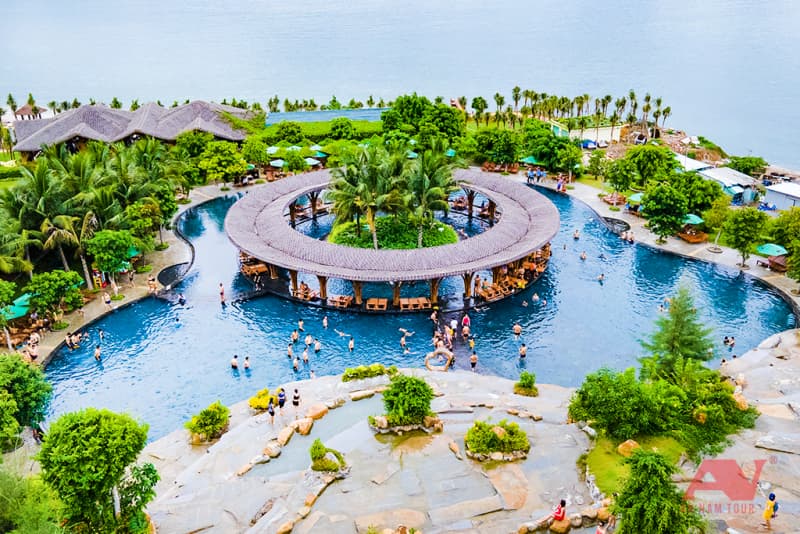 hồ bơi hòn tằm resort
