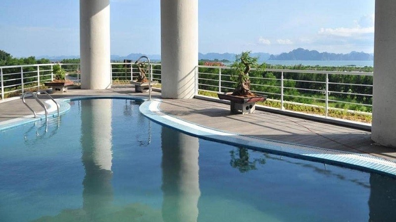 Hồ bơi tại Mường Thanh Grand Hạ Long Hotel 