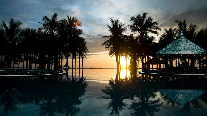Hồ bơi tại Sun Spa Resort Quảng Bình