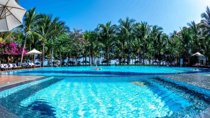 Hồ bơi tại Sunny Beach Resort Mũi Né Phan Thiết