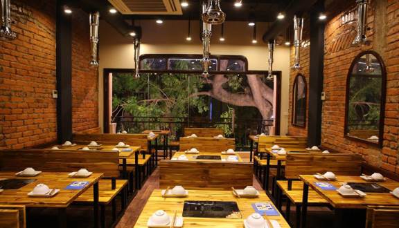 nh&agrave; h&agrave;ng ho&agrave;ng phương