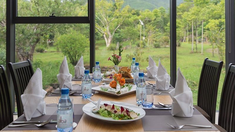 Nhà hàng Hoa Sữa