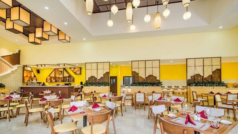  Không gian nhà hàng tại Hoi An Memories Resort & Spa