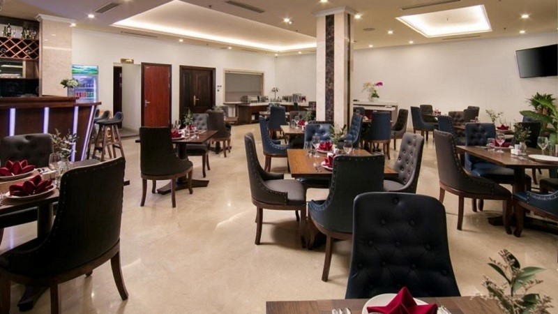 Không gian nhà hàng tại khách sạn Halios Hạ Long