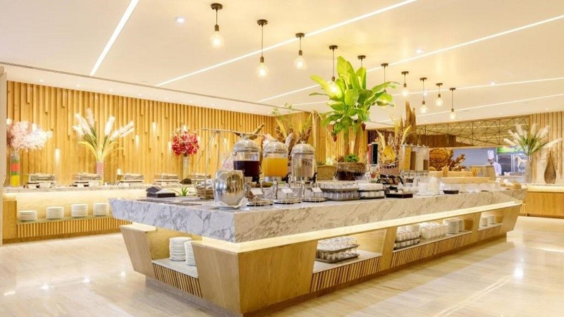 Không gian nhà hàng tại khách sạn Queen Ann Nha Trang