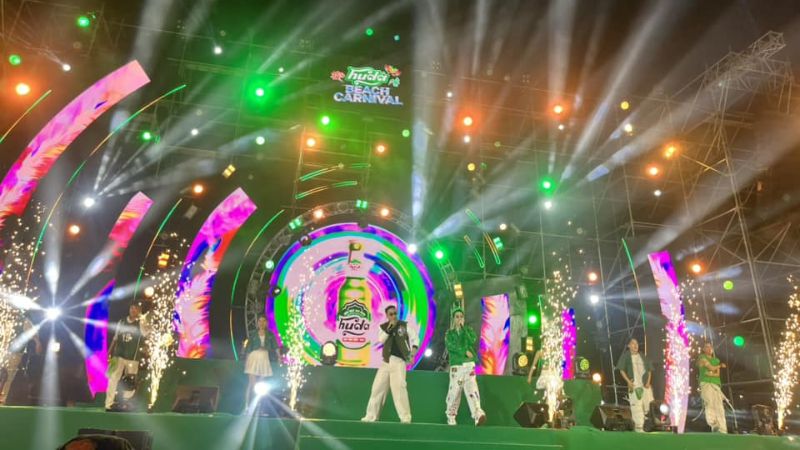 Không khí lễ hội tại VinWonders Cửa Hội