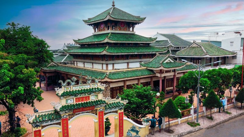 Miếu Bà Chúa Núi Sam với kiến trúc ấn tượng