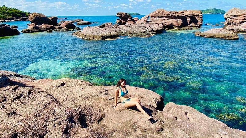 Ngẩn ngơ trước cảnh sắc như thiên đường tại Hòn Gầm Ghì