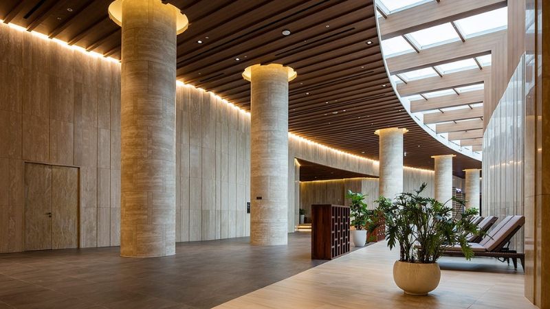 Nghỉ ngơi tại sảnh thư giãn trong khu Aquafield Nha Trang