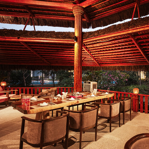 Nh&agrave; h&agrave;ng V&acirc;n Tr&igrave;nh