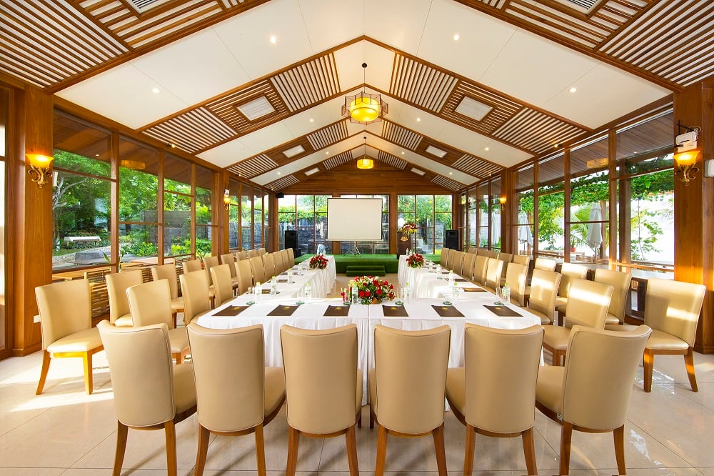 phòng họp rustics