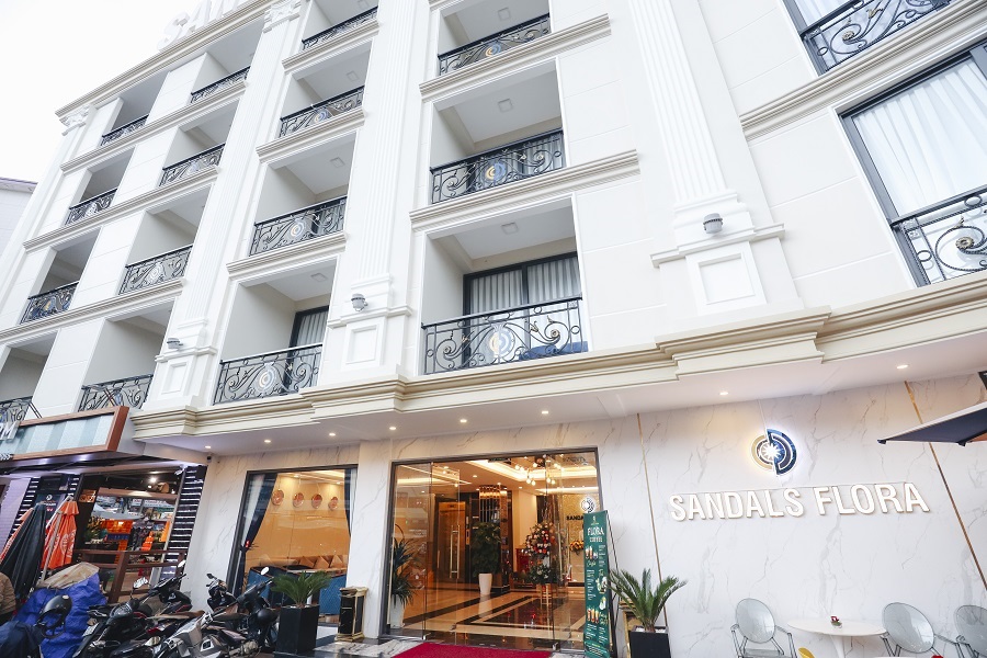 sandals flora hotel đà lạt