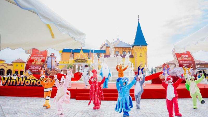 Sự kiện mascot VinWonders Cửa Hội