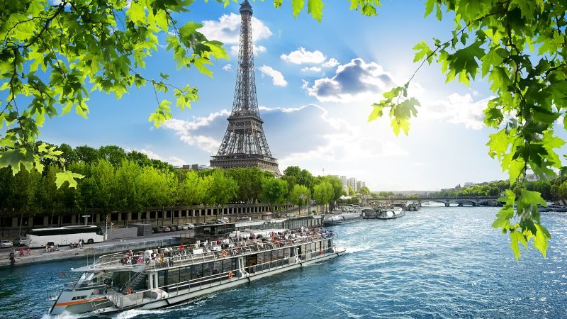 Sông Seine thơ mộng