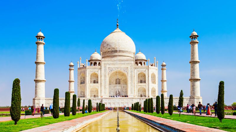 Tham quan lại đền rồng Taj Mahal nổi tiếng
