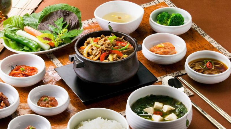 Thưởng thức các món ăn hấp dẫn tại VinWonders