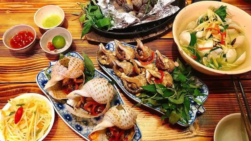 Thưởng thức hải sản tươi ngon với gi&aacute; th&agrave;nh &ldquo;hạt dẻ&rdquo;