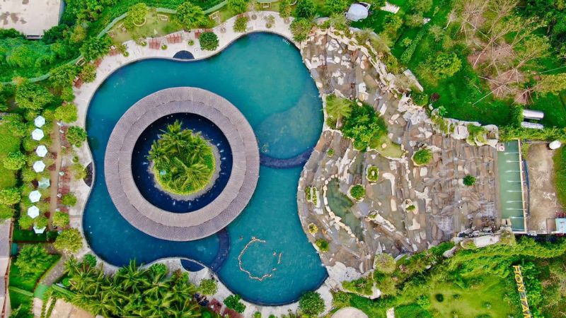 Toàn cảnh khu tắm bùn Hòn Tằm Khu A 