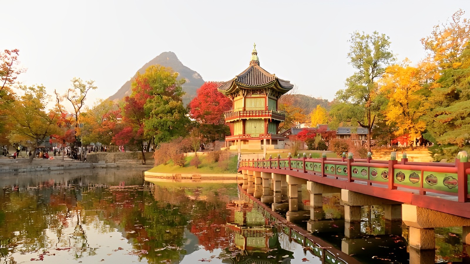 khung cảnh lãng mạn ở vườn ngự uyển gyeongbokgung