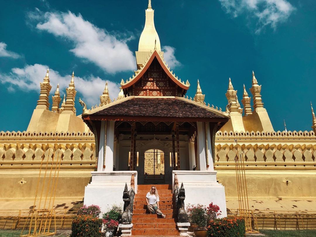 Tháp vàng That Luang, Lào