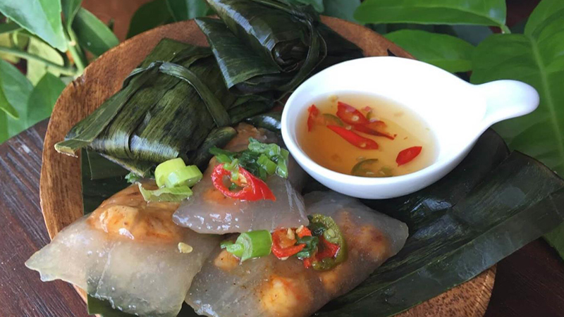 Tìm vé từ Hà Nội đi Đồng Hới thưởng thức bánh bột lọc