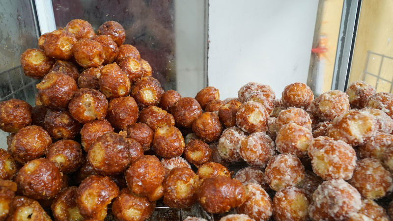 Bánh rán đường mật Hà Nội