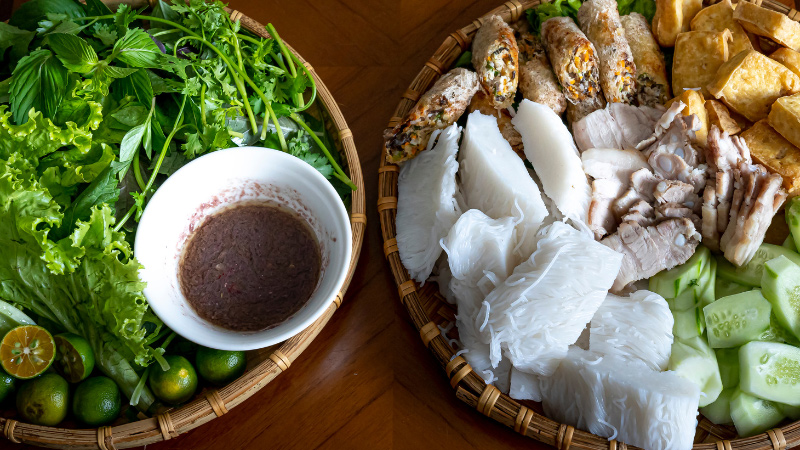 Đặt vé Điện Biên - Hà Nội thưởng thức bún đậu mắm tôm