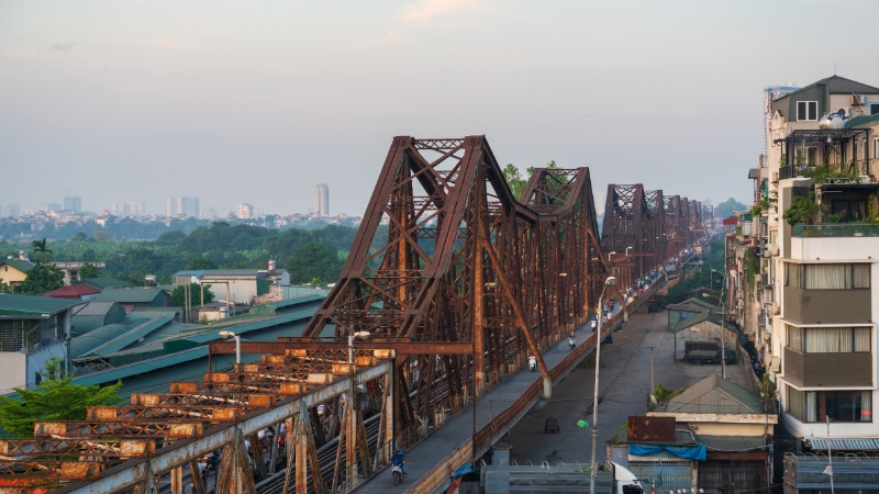 Đặt vé máy bay Phú Quốc Hà Nội check in cầu Long Biên
