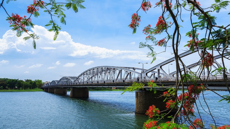 Cầu Trường Tiền Huế