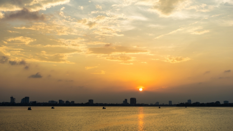 Hoàng hôn Hồ Tây