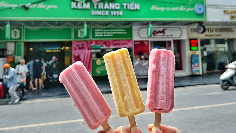 Book vé Đà Nẵng đi Hà Nội ăn kem Tràng Tiền siêu ngon