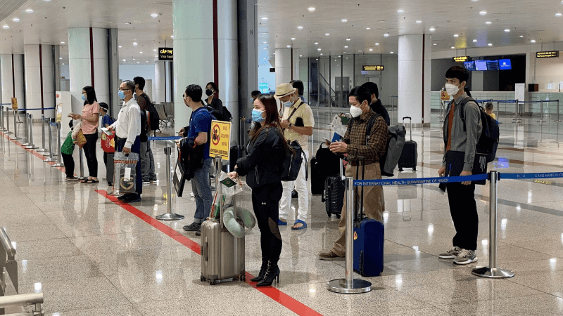 Khi bay từ Indonesia về Việt nam hành khách cần chuẩn bị đủ giấy tờ nhập cảnh