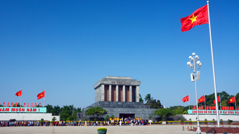 Đặt vé máy bay Điện Biên - Hà Nội tham quan Lăng Chủ tịch Hồ Chí Minh
