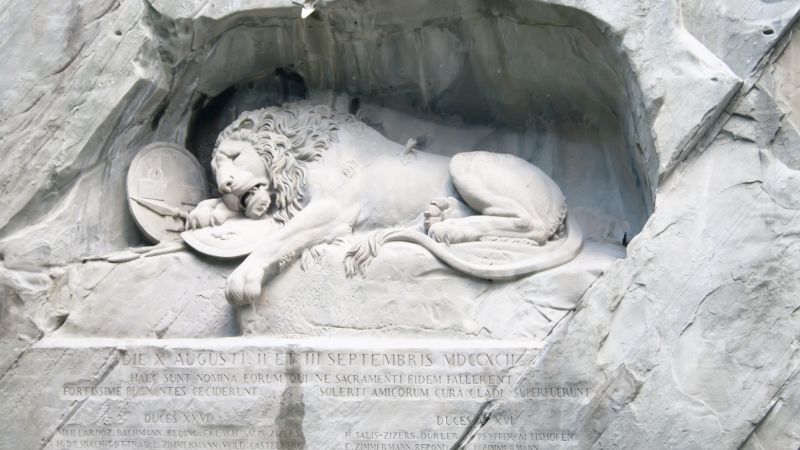 Tượng đài sư tử Lucerne - niềm tự hào của người dân Thụy Sĩ