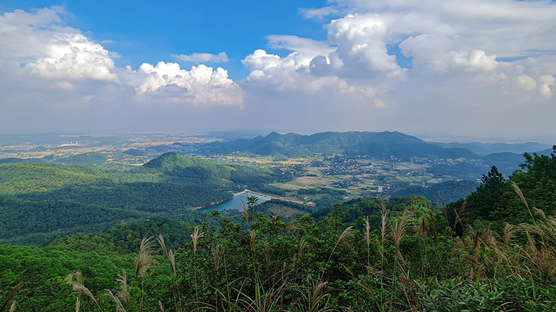 Núi Hàm Lợn hùng vĩ