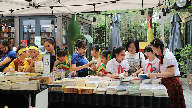 Phố sách Hà Nội 19/12