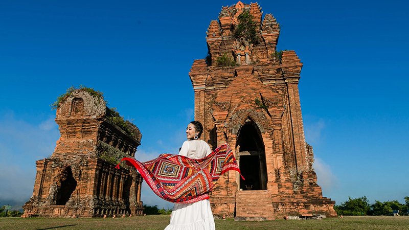 Tháp Bánh Ít Quy Nhơn