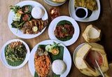 Thưởng thức bữa trưa tại làng Bongkasa