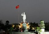 tượng đài Bác Hồ
