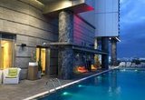 Bể bơi khách sạn