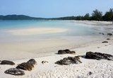 Biển xanh hoang sơ tại thành phố biển Sihanouk Ville