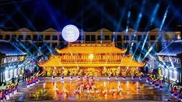 Vé show Tinh hoa Việt Nam - Grand World Phú Quốc