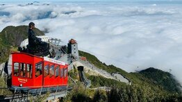 Vé tàu leo núi Mường Hoa